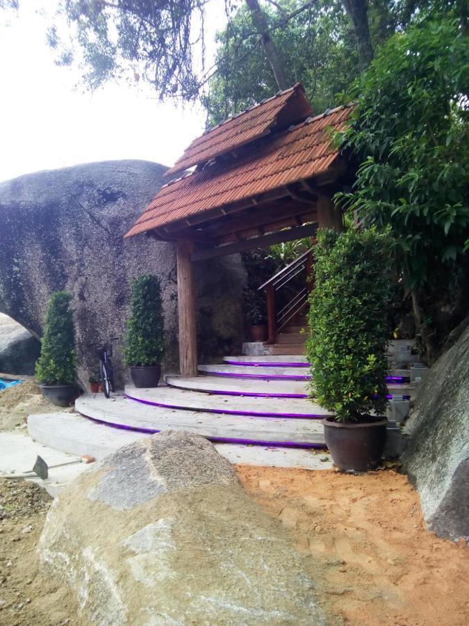 โรงแรม 8 บูติค บายเดอะซี ทานจงโตก็อง ภายนอก รูปภาพ